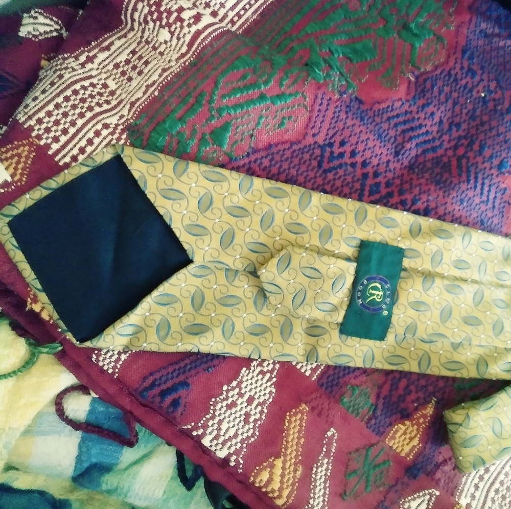 CLUB ROOM SILK TIE.